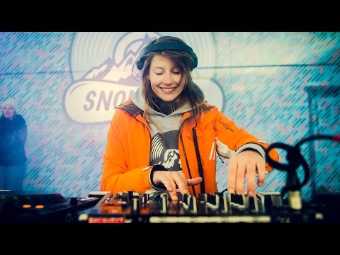 Charlotte de Witte - live op de Studio Brussel Snowcase