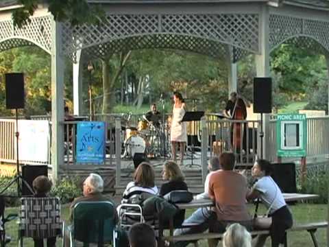 Crystal Ristow and Her Jazz Trio - Moondance