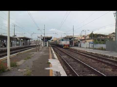 E655.225 sul TC 57106 Pomezia - Rivalta Scrivia, in partenza da Roma Tuscolana