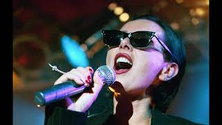 Maanam -&quot;Ta noc do innych jest niepodobna&quot; - live