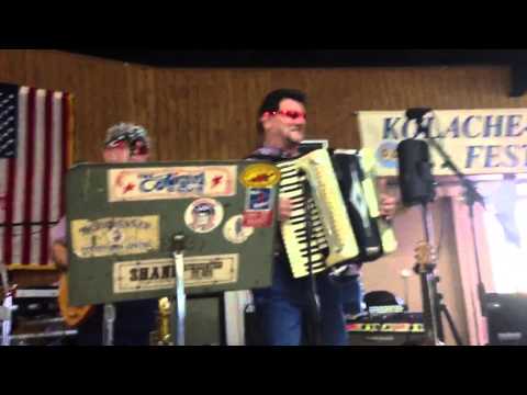 Red Ravens- Looking Looking Polka