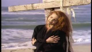 Belinda Carlisle - Circle In The Sand video
