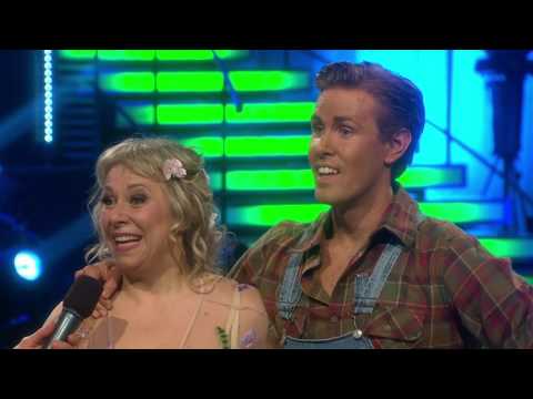 Stina Wollter och Tobias Bader tolkar elementet Jord - Let’s Dance (TV4)
