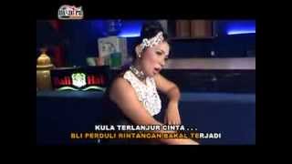 Download lagu NJALUK DI KAWIN - VOC. YOSHICA KOMARA mp3