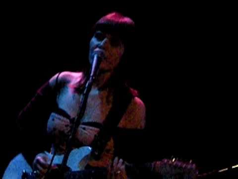 Best Coast - "Over the Ocean / Each And Every Day" live 10/26/10