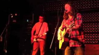 Drag The River - She Used to Smile (2/13/11 - Casbah, San Diego)
