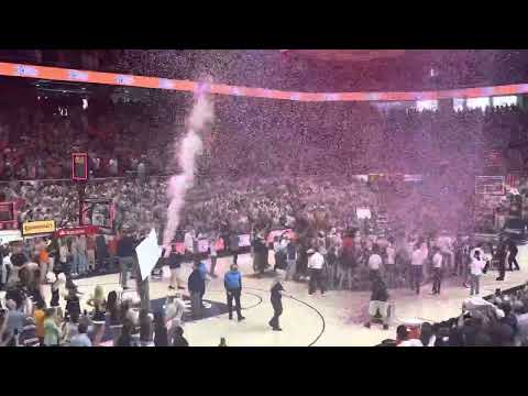 Auburn celebrates winning its first outright SEC regular season title since 1999