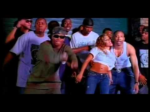 Lil' Kim Feat. Maino - Stomp