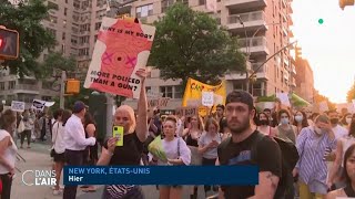 IVG, armes...l'Amérique se déchire - Reportage #cdanslair 25.06.2022