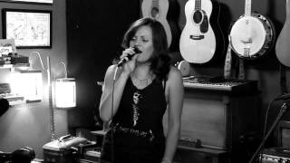 The Donnas: &quot;Take It Off&quot; (Live Groupee Session)