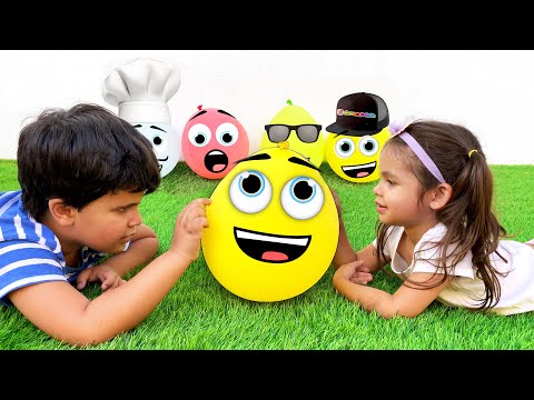 Kai e Clara Brincam com Balões de Ar e Fazem Novos Amigos Video