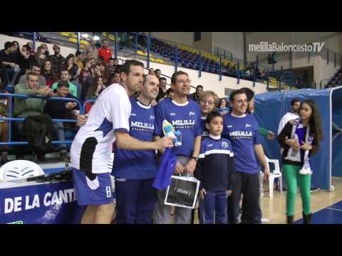 Carles Bravo recibe el trofeo PMV de la Primera Vuelta