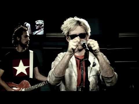 Miranda Kassin e André Frateschi em "Magrela fever" no Estúdio Showlivre 2010