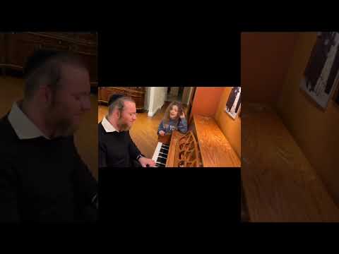 Miri Lemmer Sings a Siddur song with Totty at the Piano #shorts