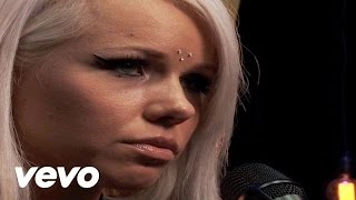 Kerli - Love Me Or Leave Me (Livestream)