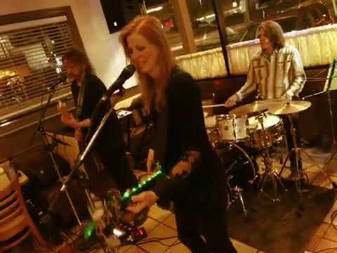 download lagu mp3 mp4 Green Eyed Lady Band, download lagu Green Eyed Lady Band gratis, unduh video klip Green Eyed Lady Band