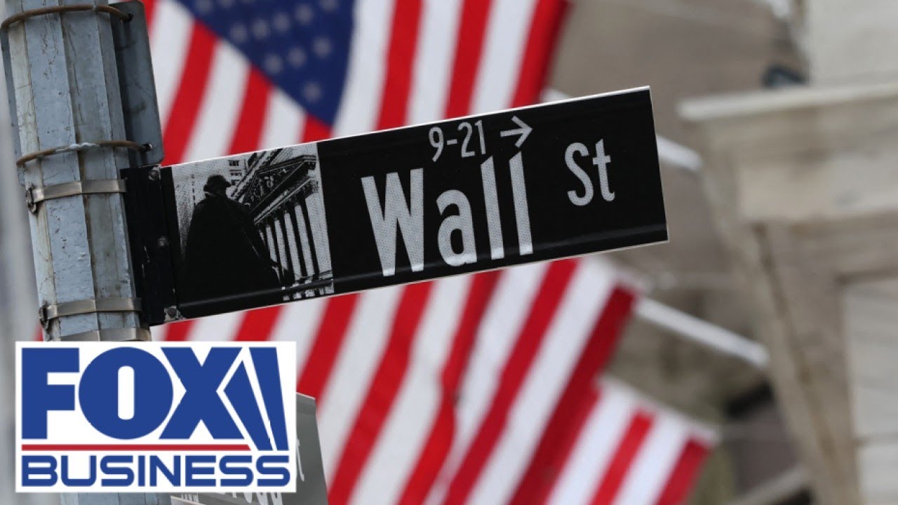 'LOT OF VOLATILITY': Expert reveals why the market is 'headline driven'