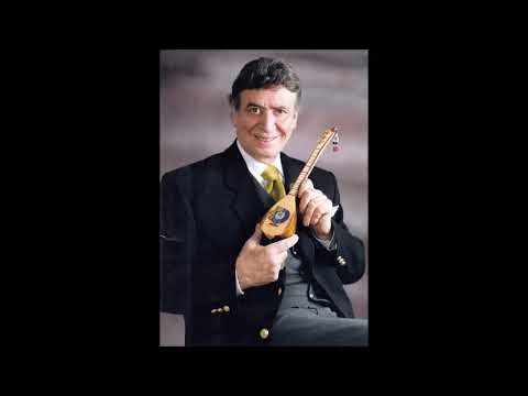 Bağlamam Var Üç Telli / Özay GÖNLÜM