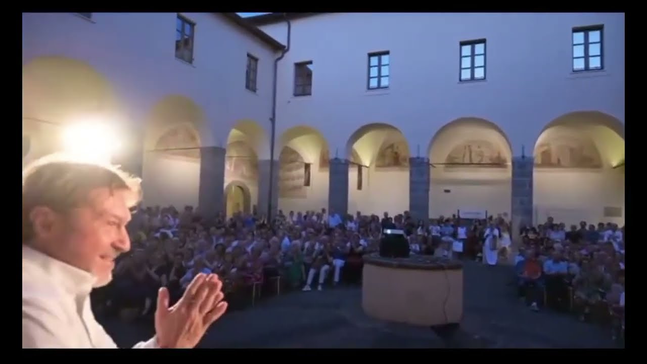 SIGFRIDO RANUCCI ACCOLTO CON UN LUNGO APPLAUSO