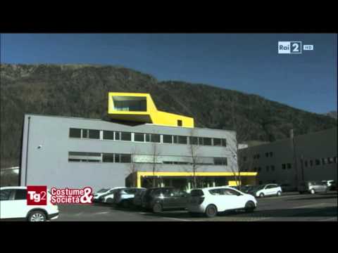 WOLF HAUS – TG2 Costume e società