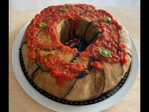 TIMBALLO DI MELANZANE CON LA PASTA - RICETTA FACILE E CREATIVA
