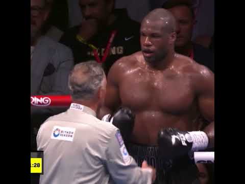Удар Усика, після якого Дюбуа опинився на канвасі. #boxing 🥊