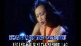 Download lagu Fitri - Mengapa Aku Jatuh Cinta mp3