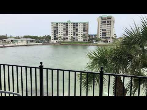 7403 Bayshore Dr, #302, Treasure Island, FL 33706