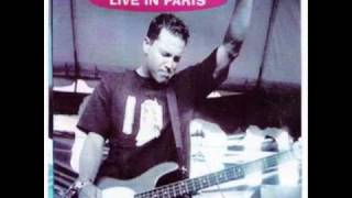 blink-182 - Voyeur (Live Paris 2000) 1/12