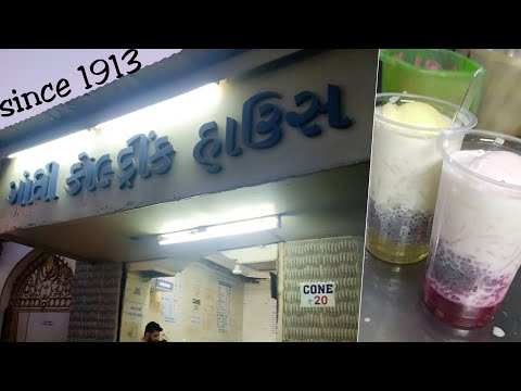 "GANDHI COLDRINK HOUSE"well known name in Ahmedabad for its ICE cream,Falooda,Milkshake and Lassi🍨🍧🍦