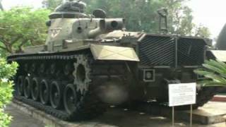 preview picture of video 'Guns, tanks and aircraft from the Vietnam War - Da Nang, Vietnam'