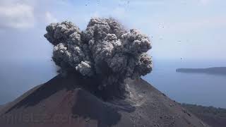 Download lagu Krakatau volcano - spectacular explosions at day and night mp3