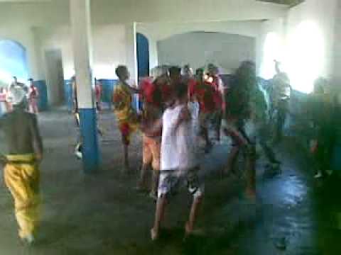 MC CYCLONE CHATO OTMR AO VIVO NA FESTA DA JOVEM MURIBECA RUA 2011