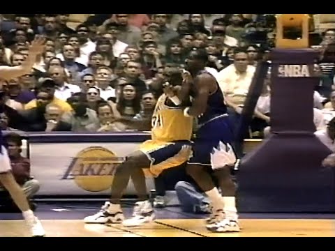 Karl Malone & Shaq Take Turns With Flagrant Fouls On Each Other