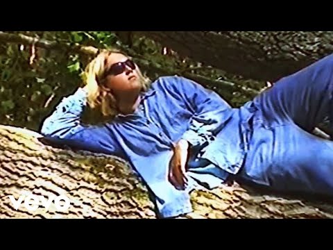 Oscar Lang - Get Out (Official Video)