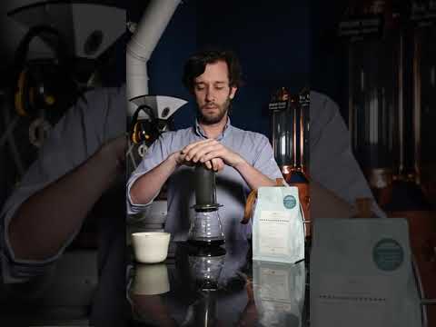 Learn how to make a perfect Aeropress coffee with Cafezal!