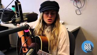 Zella Day performs &quot;High&quot; Live In-Studio