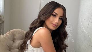 Download lagu Erotic brunette, 24 years mp3