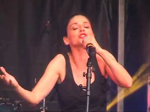 Sonia Lisboa à Champigny sur marne le 11/06/2016  "  L'accordéoniste" -"  La foule"