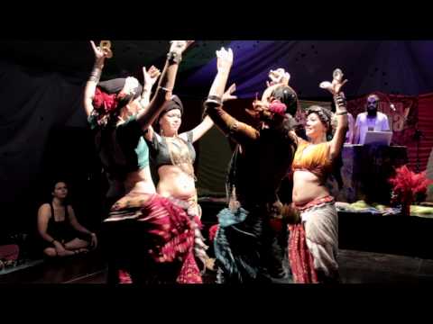 1ª MOSTRA DE DANÇAS DO MUNDO VENGA, VENGA!