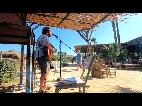 Agua Beach , Acoustic Live Music - Andrea Grimaldi in arte "Low Key IG"
