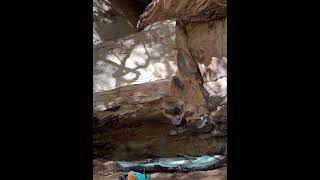 Video thumbnail of Deep Grunt, V5. Cumberland