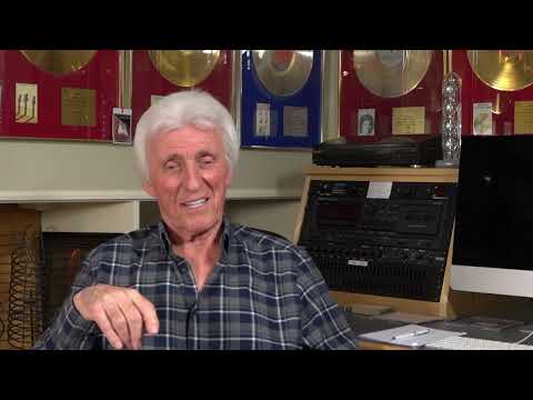 GuitarStory: Bruce Welch - The Echobox in instrumental pop!