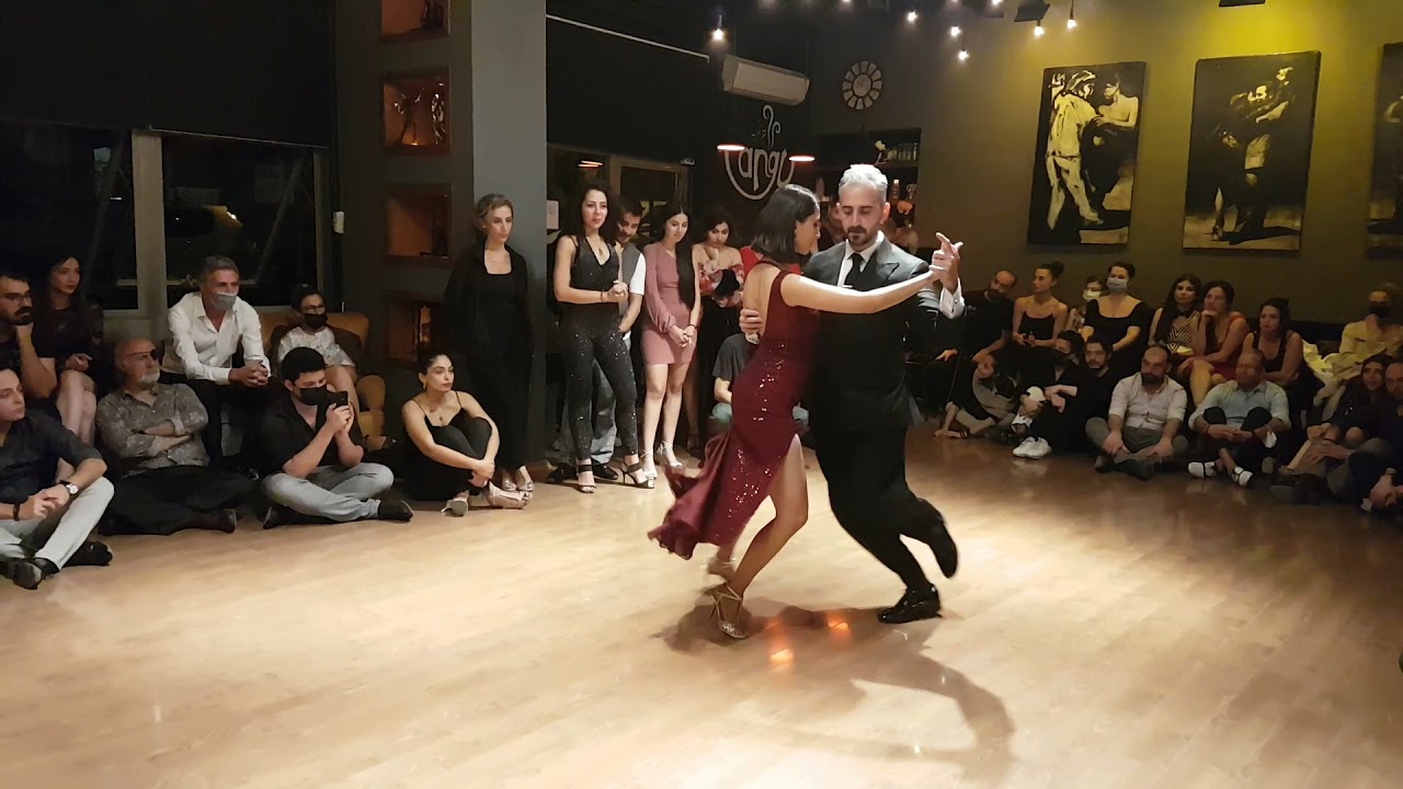 2021 10 24 Akademi Tango Açılış Muharrem Yılmazkaya & Nilay Akgün (La Vida Tango) 2/5