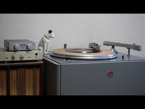 There's A Lull In My Life / Kay Thompson and her Orchestra with her Rhythm Singers