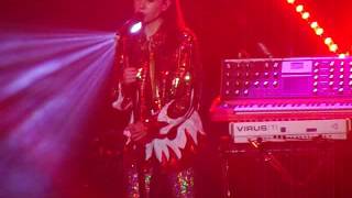 Javiera Mena - Quédate Un Ratito Más (Live in Chile 04.09.2016)