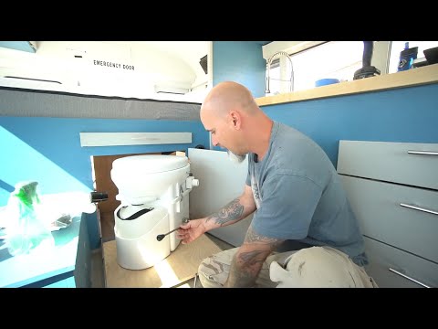 Mini Skoolie Build Timelapse - Bed & Toilet Instal + Solar Begins