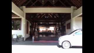 preview picture of video 'Pusako Hotel Bukittinggi'