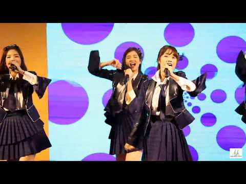 June juné BNK48 [famcam]  Bangkok forty eight เพลงชาติBNK48 |26082018| #junebnk48 #junébnk48 #BNK48