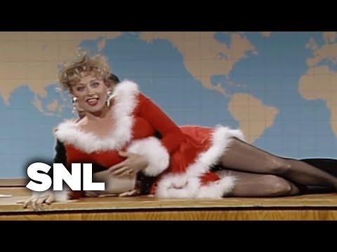 Mrs. Claus & the Elves - SNL